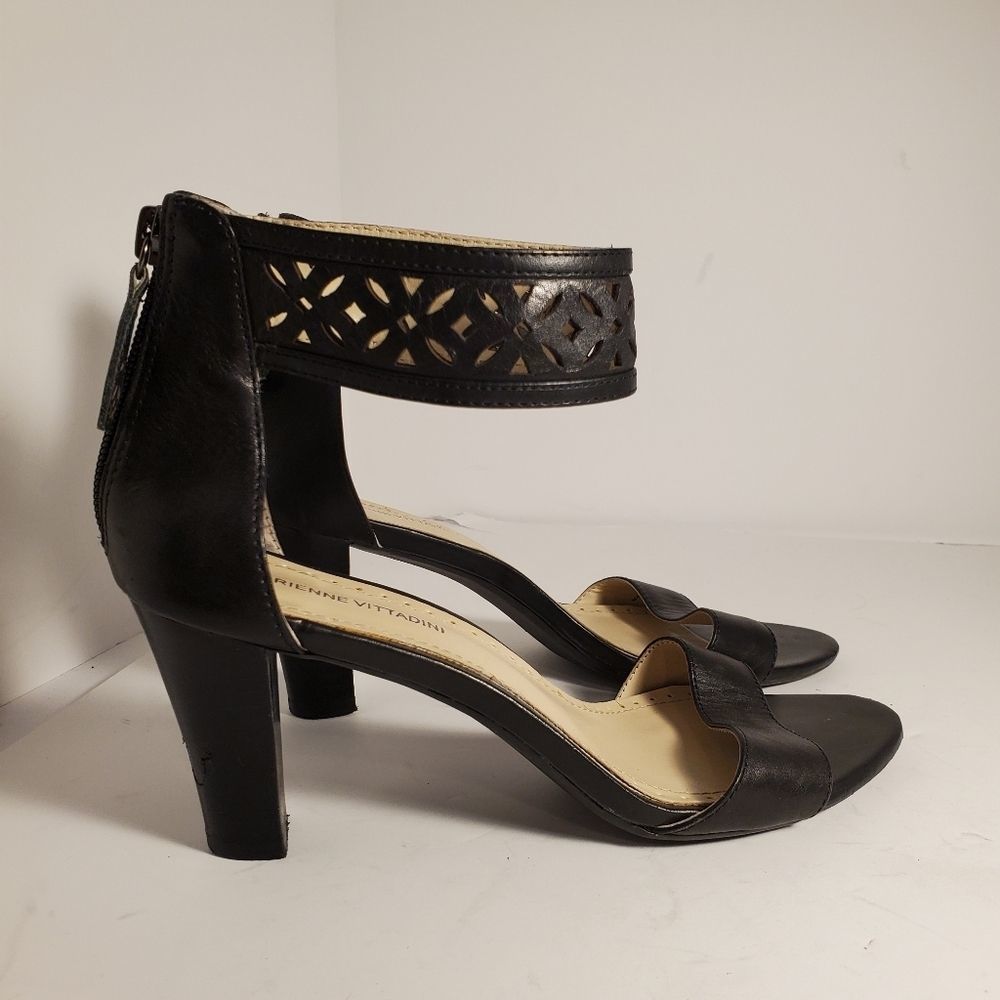 𝅺adrienne Vittadini Heels, sz. 7.5